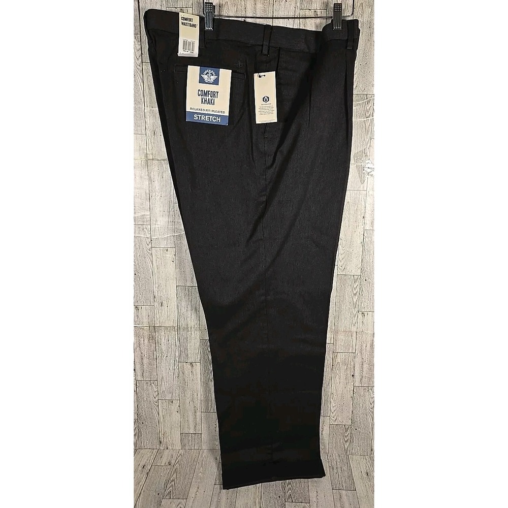 DOCKERS Pants 40x32 Dark Gray Comfort Khaki Pleated Relaxed Fit Stretch Mens NEW